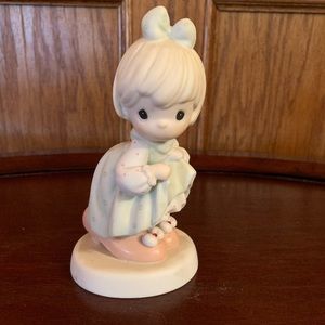 Like new precious moments statue